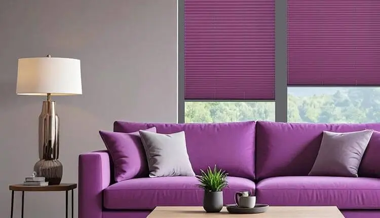 Plisseejalousie am Fenster Wohnzimmer in Farbe rot
